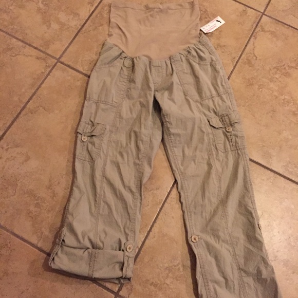 Oh Baby by Motherhood Pants - π Maternity khaki pants size medium + FREE GIFT Oh Baby by Motherhood Pants - π Maternity khaki pants size medium + FREE GIFT
