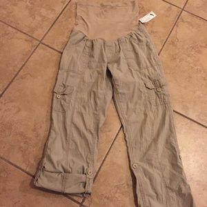 Oh Baby by Motherhood Pants - 🎁 Maternity khaki pants size medium + FREE GIFT Oh Baby by Motherhood Pants - 🎁 Maternity khaki pants size medium + FREE GIFT