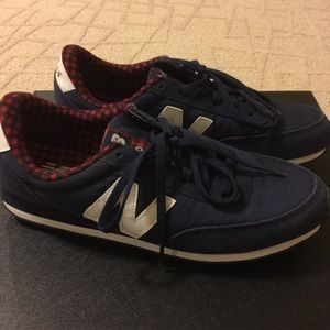 New Balance 410 Sneakers Size 9