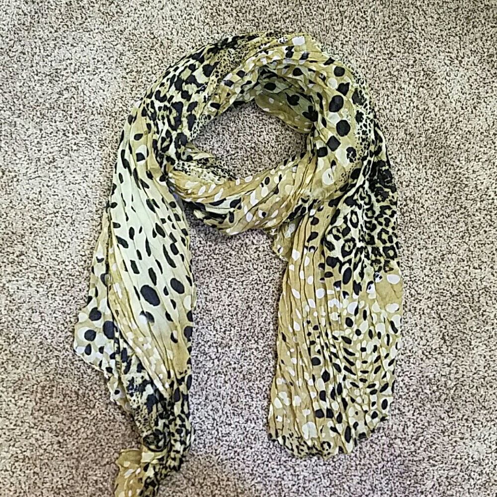 Large/long animal print scarf