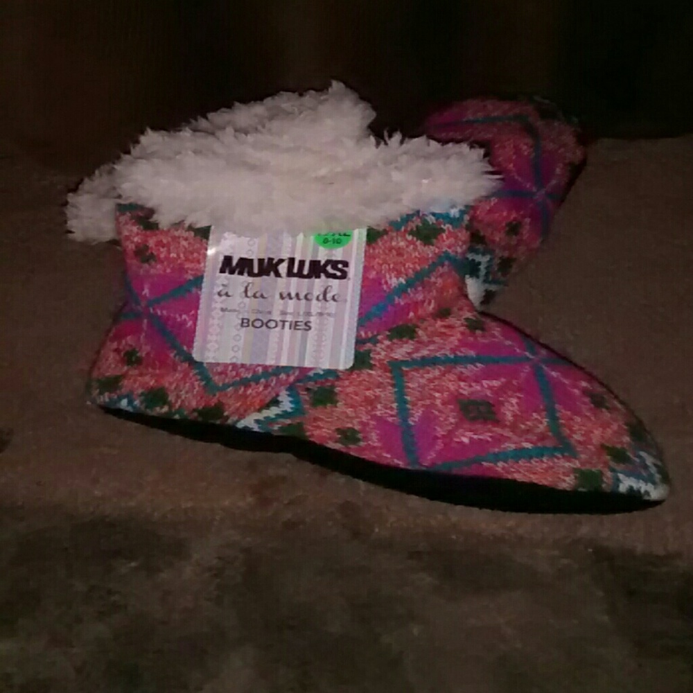 Muk luk house slippers