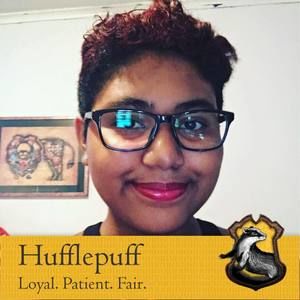 Meet your Posher, Loya