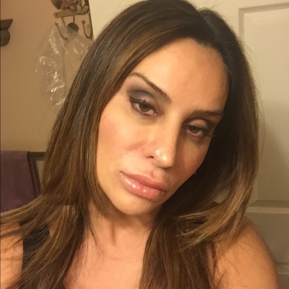 Meet your Posher, Ellie - Picture 3 of 3