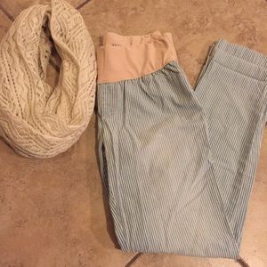 GAP Pants - Gap maternity straight crop pin stripe pants 2 GAP Pants - Gap maternity straight crop pin stripe pants 2