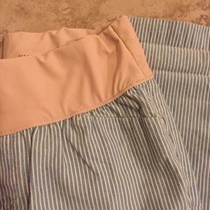 GAP Pants - Gap maternity straight crop pin stripe pants 2 GAP Pants - Gap maternity straight crop pin stripe pants 2