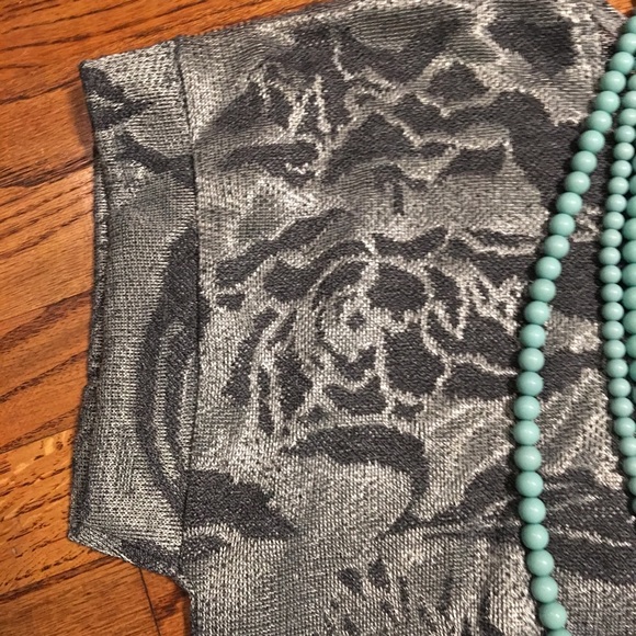 Round neck top - Picture 2 of 4