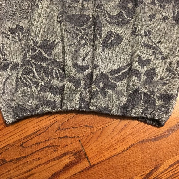 Round neck top - Picture 3 of 4