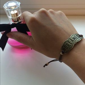 Inspirational DREAMER Tag Brown String Bracelet