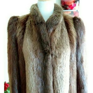 Held Projansky Inc. Jackets & Coats - Vintage Long Hair Golden Beaver Fur Coat Held Projansky Inc. Jackets & Coats - Vintage Long Hair Golden Beaver Fur Coat