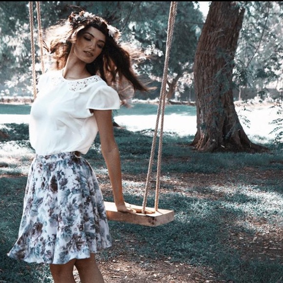 Blouse Cutout Lace Collar &Floral Circle Skirt Set - Picture 4 of 4