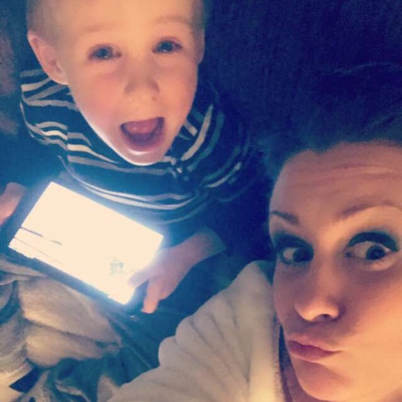 Meet your Posher, Jill. She likes Snapchat Selfies - Picture 5 of 9