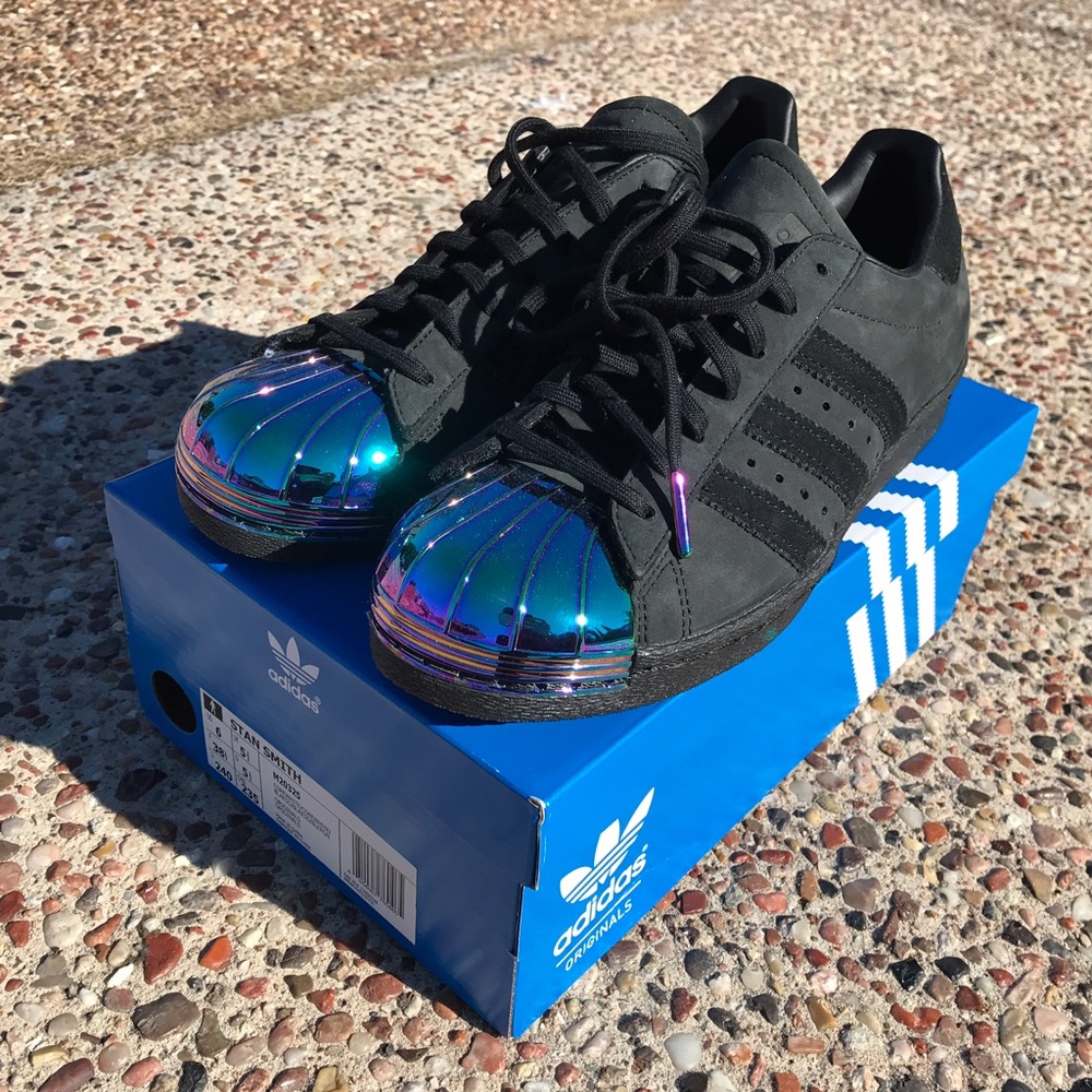 Adidas Superstars (Iridescent)✔️