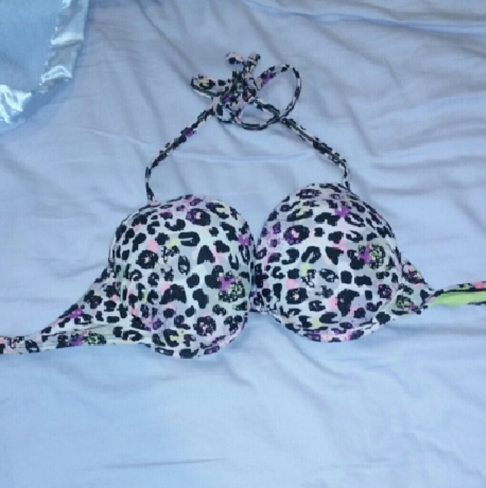 Bombshell bikini top