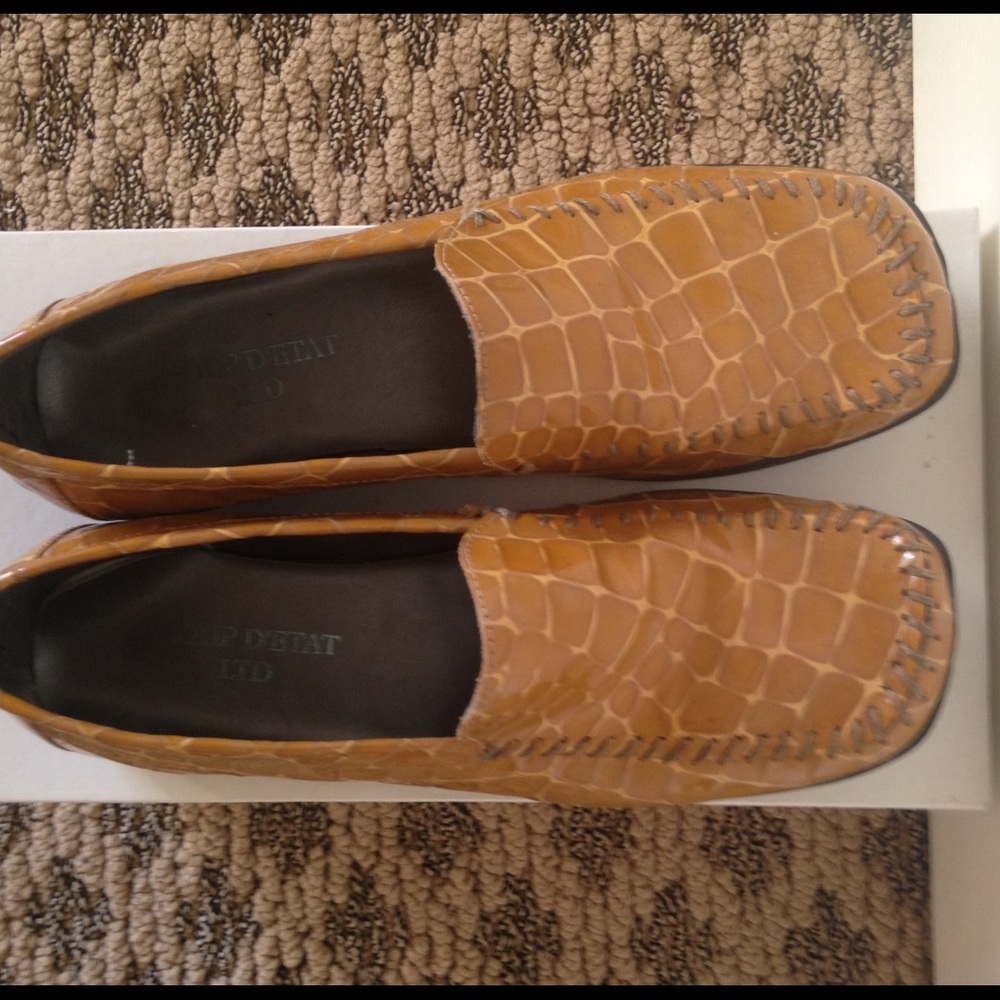 Funky leather loafers Size 8