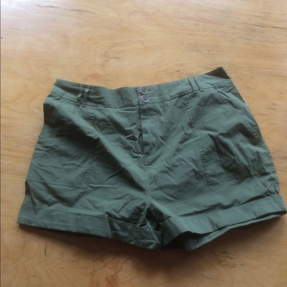 XL Modcloth Green "On-Location Jubilation" Shorts