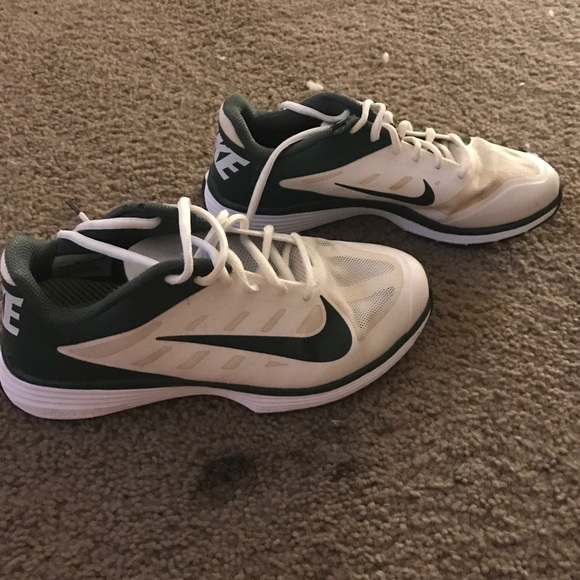 Nike basketball low tops - Picture 2 of 4