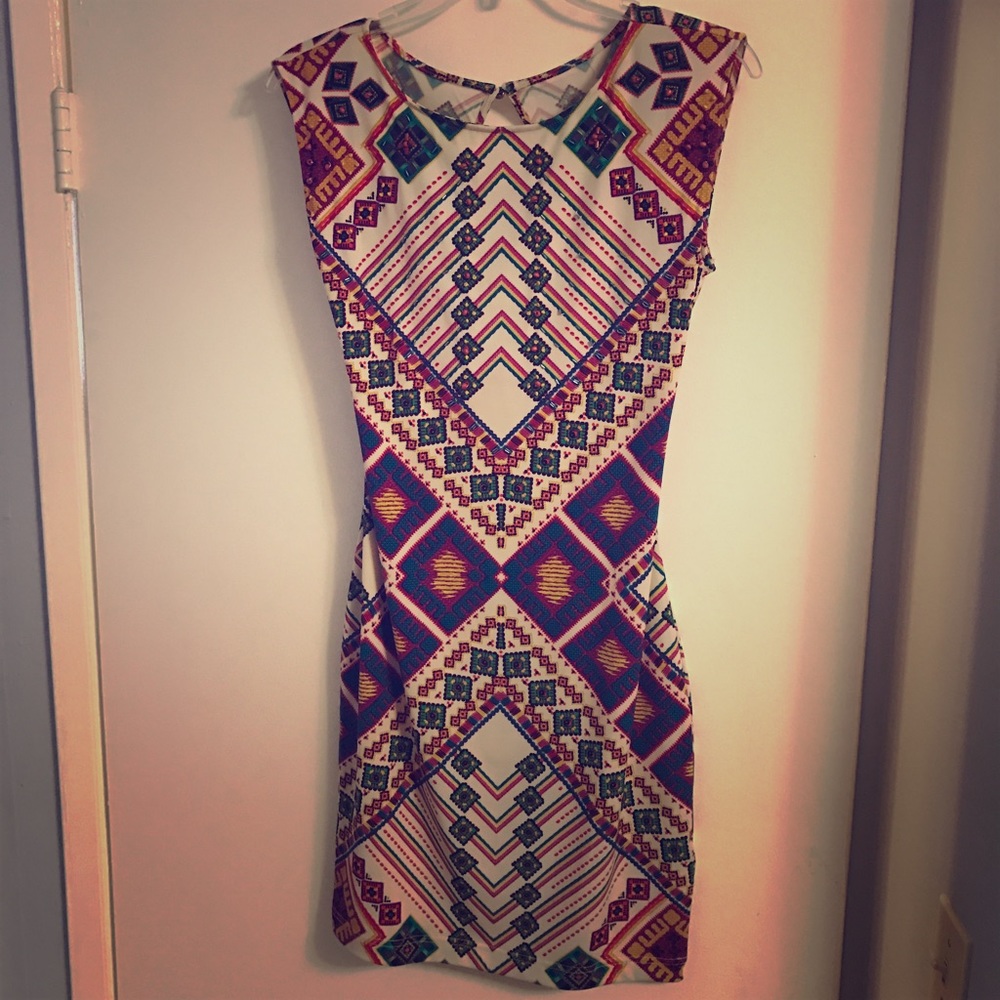 Mini tribal backless dress