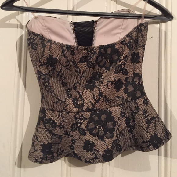 Floral peplum crop top - Picture 3 of 3