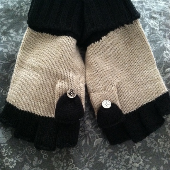 Calvin Klein Fingerless-Flip Top Gloves - NWT - Picture 2 of 3