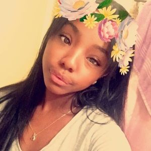 Meet your Posher, Laderricka