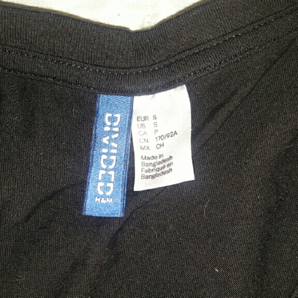 H&M tee bundle - Picture 2 of 4