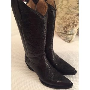 Circle G Cross Embroidered Cowgirl Boots