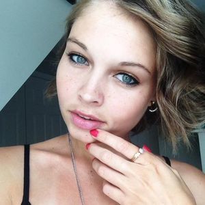 Meet your Posher, Monja