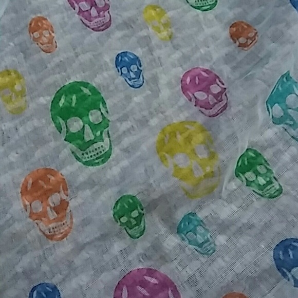Colorful skull infinity scarf - Picture 2 of 2