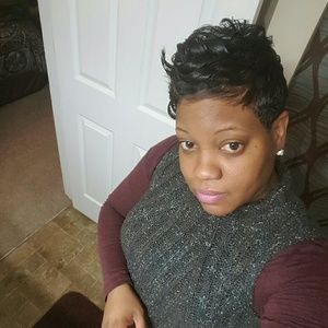 Meet your Posher, Nicole