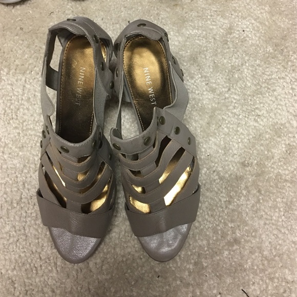 Sandals - Picture 2 of 4