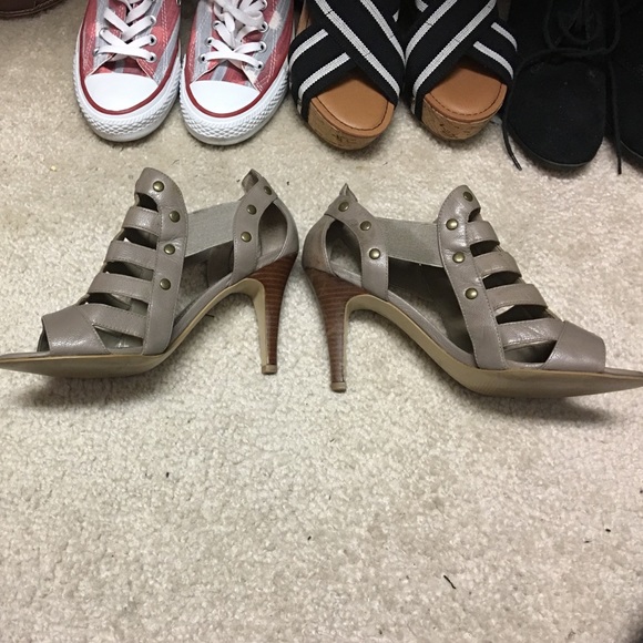 Sandals - Picture 3 of 4