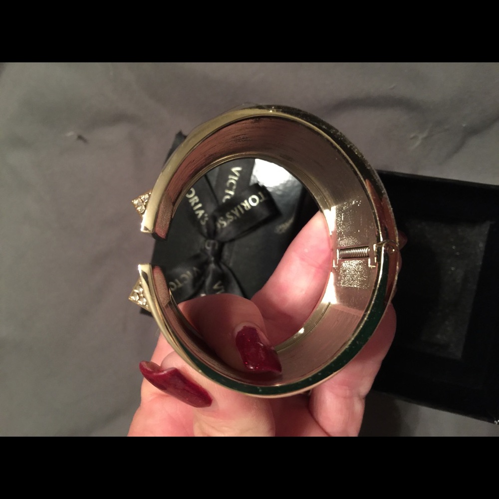 Wristlets - Picture 2 of 3
