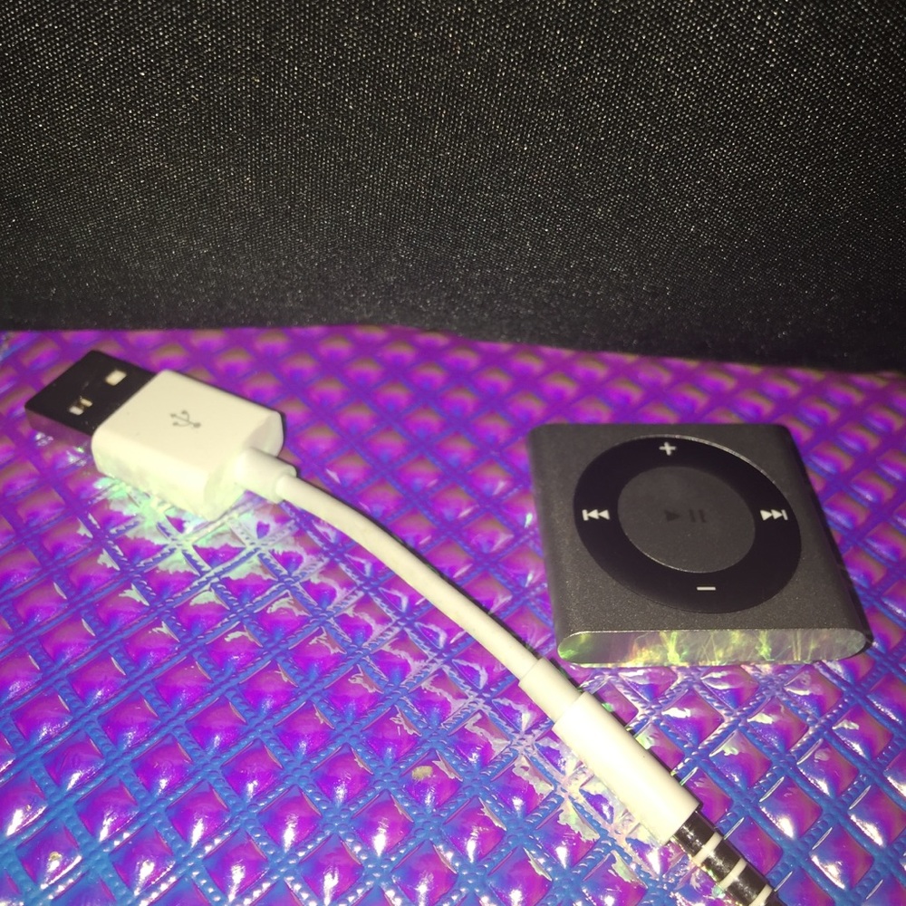 Like new apple iPod shuffle!