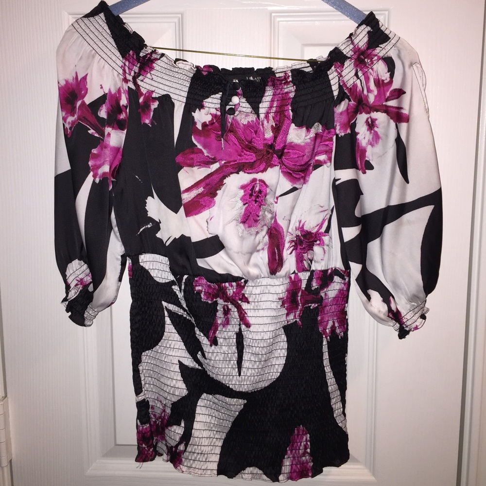 Women's Size XS White House Black Market Blouse