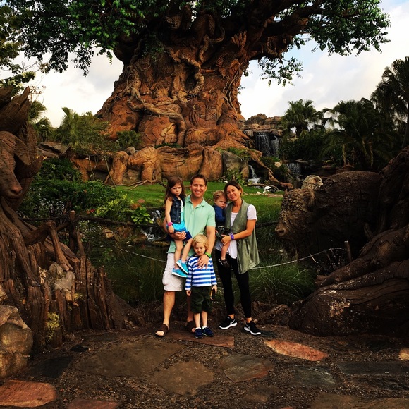 Meet your Posher, Jeannine - Picture 3 of 4