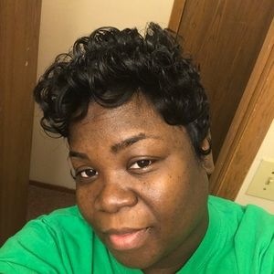 Meet your Posher, Constance