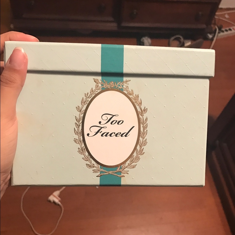 Le Petit Maison Too Faced palette ❤️❤️