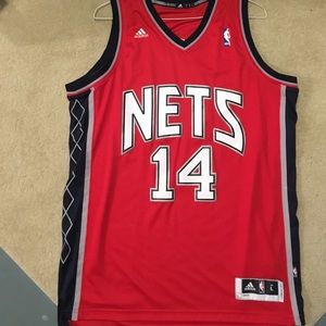 Lightly worn Nets basketball jersey !