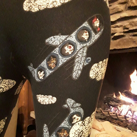 Lularoe Unicorn Rare Airplane leggings - Picture 2 of 4