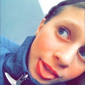 Meet your Posher, Francesca