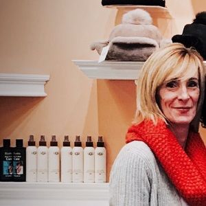 Meet your Posher, Debbie