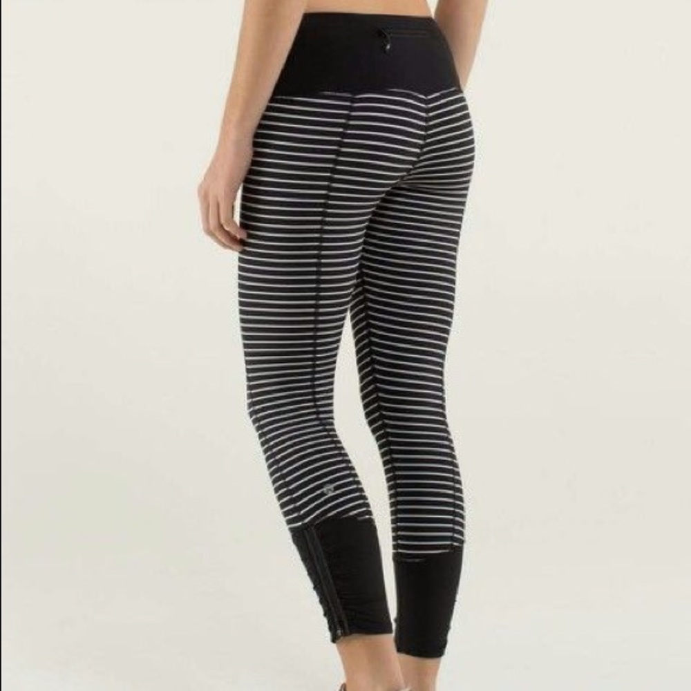Lululemon parallel striped runday crop