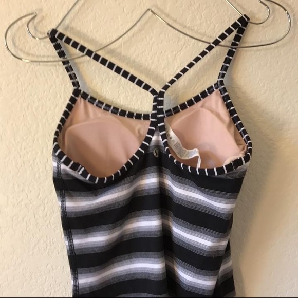 Lululemon Power Y size 4 - Picture 2 of 2