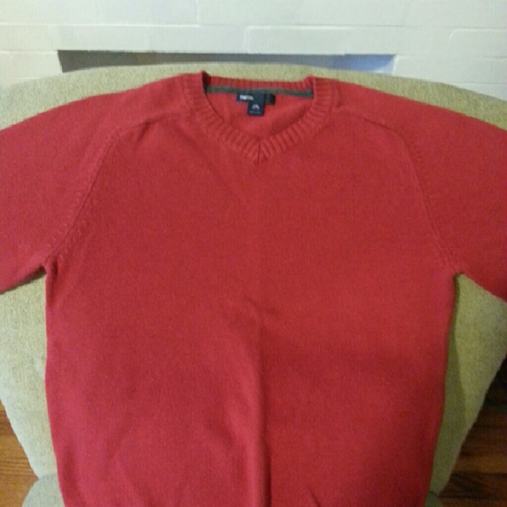 GAP boys red sweater