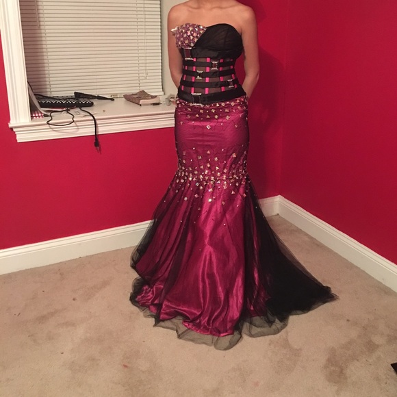 A dress. - Picture 1 of 2