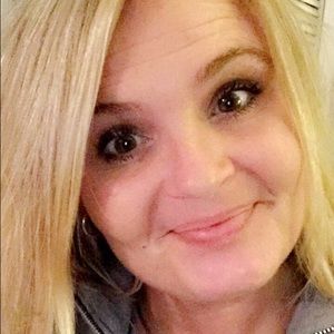 Meet your Posher, Christy