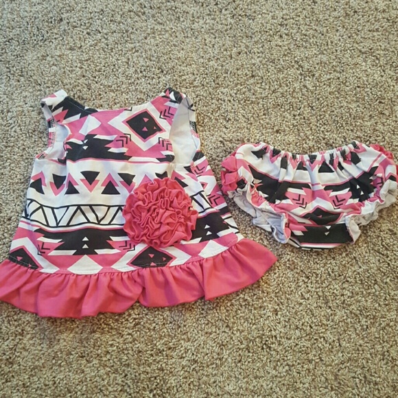 Boutique style swing back set - Picture 1 of 2