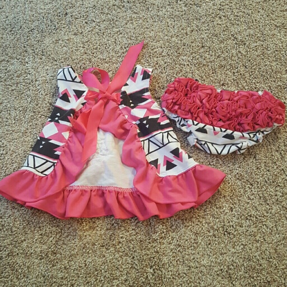 Boutique style swing back set - Picture 2 of 2