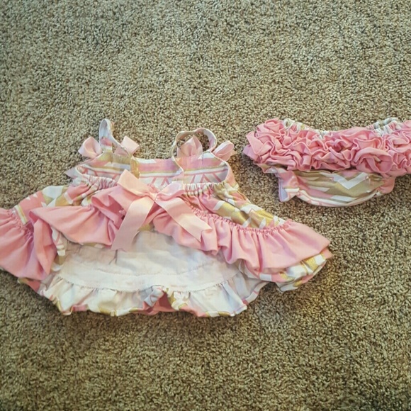 Swing back outfit - Picture 2 of 2