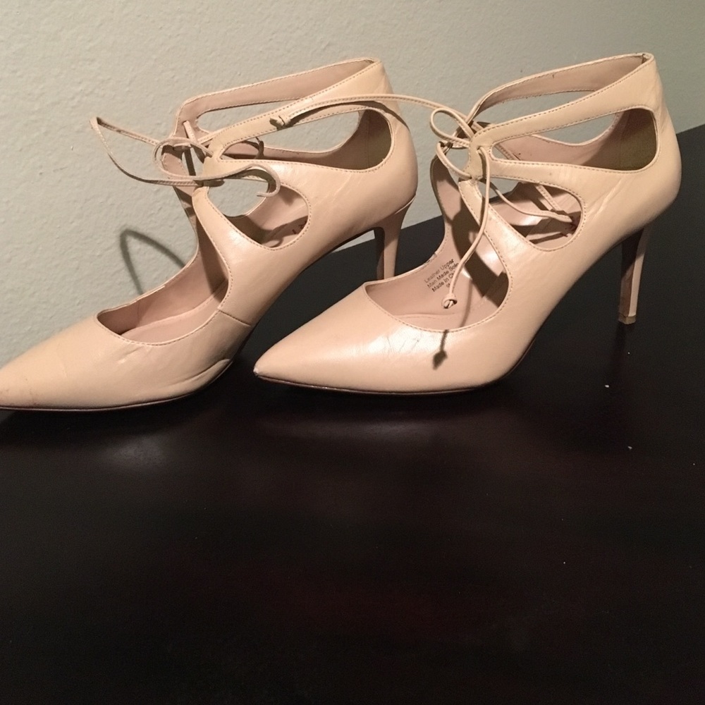 Tesori beige leather heels.